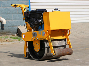 適合公路養(yǎng)護(hù)的小型壓路機(jī)真的挺不錯(cuò)！